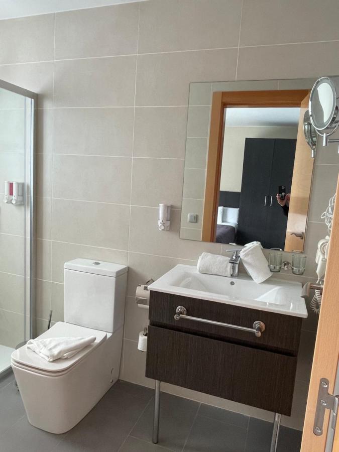6 Bis Hotel Castelldefels Esterno foto